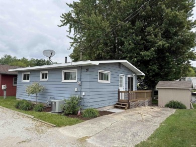 Lake Home For Sale in Leesburg, Indiana