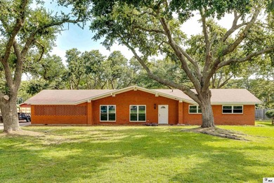 Additional listing photo 1