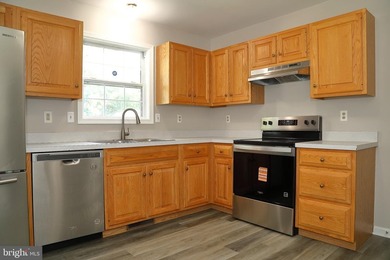 Totally renovated townhome like brand new! You' ll appreciate - photo 15