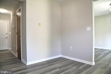 Totally renovated townhome like brand new! You' ll appreciate - photo 17