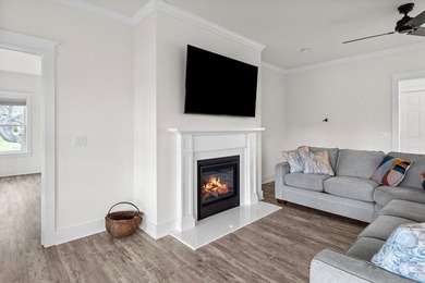 Enjoy effortless waterfront living on Greenvale Creek, just off - photo 10