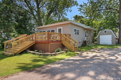 (private lake, pond, creek) Home For Sale in Antioch Illinois