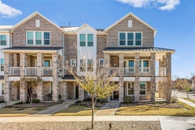 Lake Townhome/Townhouse For Sale in Arlington, Texas