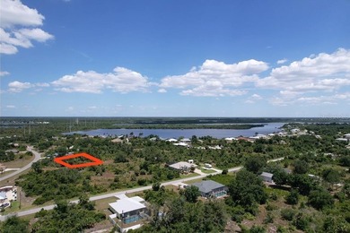 LOT NEAR WATERFRONT PROPERTIES, IN THIS UPSCALE AND GORGEOUS - photo 3