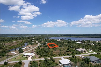 LOT NEAR WATERFRONT PROPERTIES, IN THIS UPSCALE AND GORGEOUS - photo 7