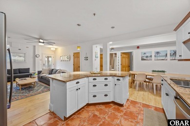Exceptionally maintained and perfectly situated in an unbeatable - photo 11
