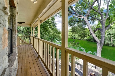 Fully furnished, new covered waterfront deck, fresh exterior - photo 11