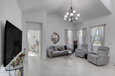Don't miss your chance to own this charming Dreamsicle Cottage - photo 12