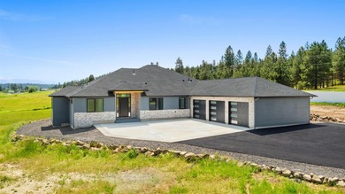 Experience an exceptional lifestyle in this stunning new - photo 3