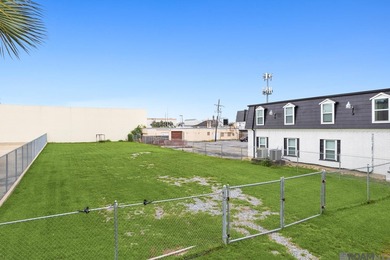 LOCATION, LOCATION, LOCATION!! Fully cleared lot in Fat City - photo 8