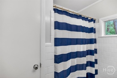 Welcome to this beautifully renovated 3-bedroom, 1-bath ranch - photo 18