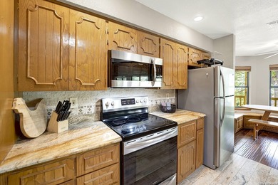 Fully furnished, new covered waterfront deck, fresh exterior - photo 21