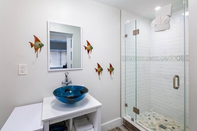 Welcome to your dream waterfront retreat in the heart of the - photo 4