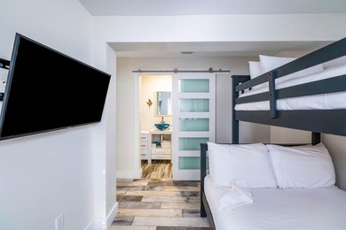 Welcome to your dream waterfront retreat in the heart of the - photo 6