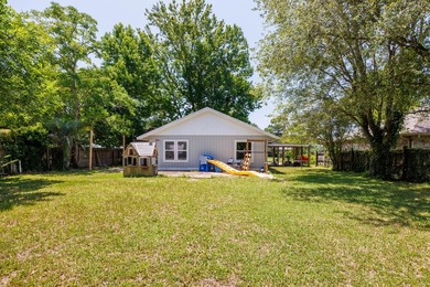 Charming 3-bedroom, 2-bath home in Wynnehaven Beach Estates! - photo 27