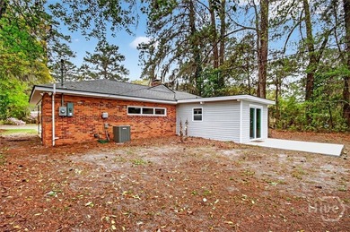 Welcome to this beautifully renovated 3-bedroom, 1-bath ranch - photo 28