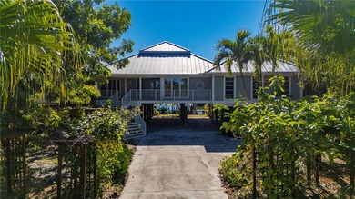 Welcome to your very own piece of Paradise in the highly - photo 2
