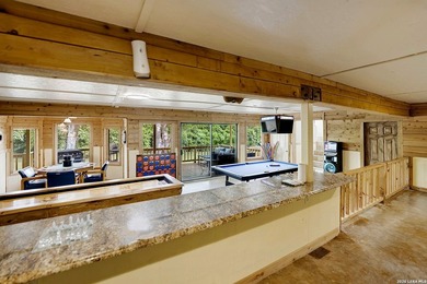 Fully furnished, new covered waterfront deck, fresh exterior - photo 38