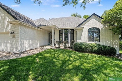 Extremely rare opportunity to own a spacious ranch-style home in - photo 5