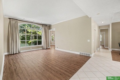 Extremely rare opportunity to own a spacious ranch-style home in - photo 6