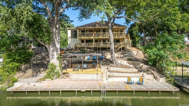 Fully furnished, new covered waterfront deck, fresh exterior - photo 48