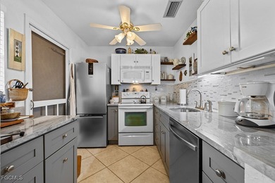 Boater's paradise with Gulf access at an unbeatable price! Boat - photo 2