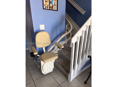 Experience ultimate tranquility, modern luxury, custom-built - photo 17