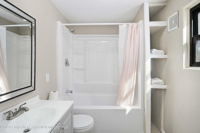 Welcome to a rare opportunity 3Bed and 3Bath and rental income! - photo 20