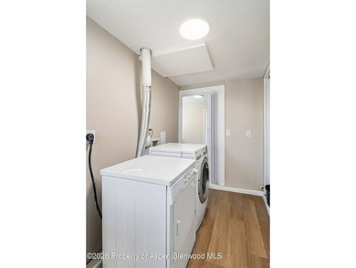 Welcome to a rare opportunity 3Bed and 3Bath and rental income! - photo 21