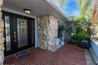 Gorgeous Expansive Pool Home located in Sun N Lakes of Sebring's - photo 3