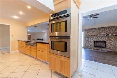 Gorgeous Expansive Pool Home located in Sun N Lakes of Sebring's - photo 8