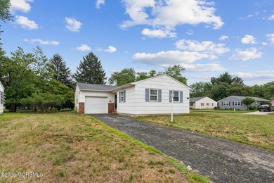 Welcome to this charming Canterbury model located in the - photo 7