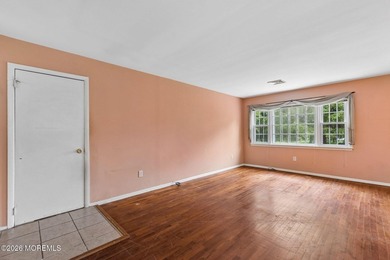 Welcome to this charming Canterbury model located in the - photo 9