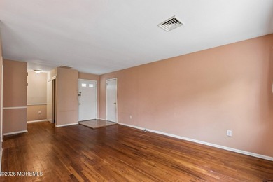 Welcome to this charming Canterbury model located in the - photo 10