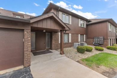 Lake Condo For Sale in Crown Point, Indiana