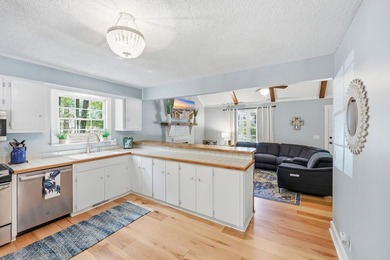 Tucked away on a quiet cul-de-sac in Hagley Estates, this - photo 12