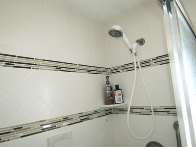 Price Reduced Furnished and renovated home New kitchen, cabinets - photo 12
