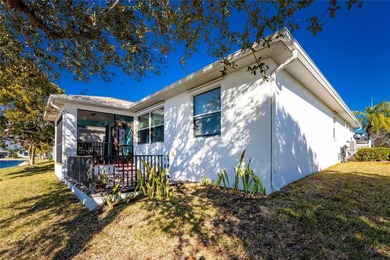 Impressive *LAKE FRONT*  3 Bedroom, 2 Bathroom home with - photo 44
