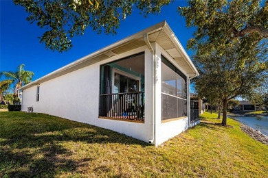 Impressive *LAKE FRONT*  3 Bedroom, 2 Bathroom home with - photo 45