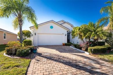Impressive *LAKE FRONT*  3 Bedroom, 2 Bathroom home with - photo 49