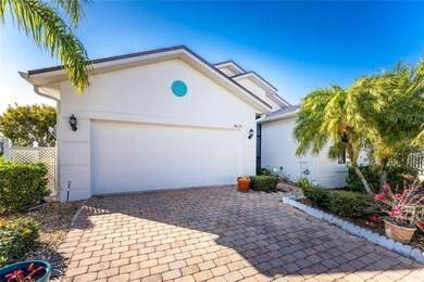 Impressive *LAKE FRONT*  3 Bedroom, 2 Bathroom home with - photo 50