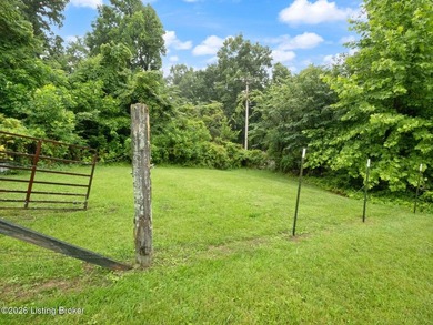 Lake life is calling! This 1-acre getaway with a 2 bedroom, 1 - photo 6