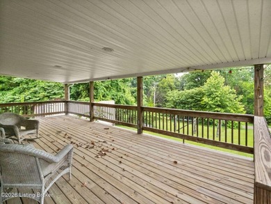 Lake life is calling! This 1-acre getaway with a 2 bedroom, 1 - photo 9