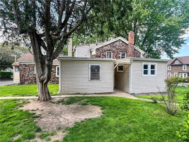 Rare opportunity to own a truly unique Rochester stone home that - photo 12