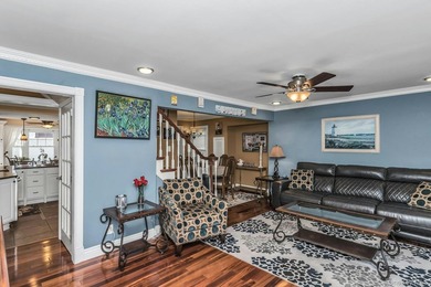 Welcome to this charming and beautifully maintained Cape Cod - photo 4