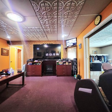 Huge opportunity to acquire a high-visibility commercial - photo 16