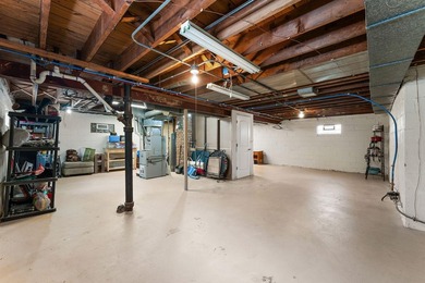 Charming brick ranch in the heart of Hobart! Updated kitchen - photo 17