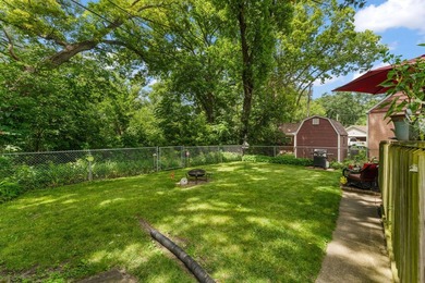 Charming brick ranch in the heart of Hobart! Updated kitchen - photo 22