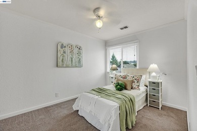 Welcome to this great end-unit townhome offering 2 bedrooms and - photo 23