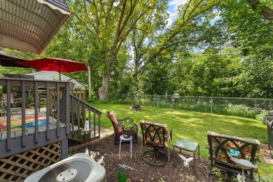 Charming brick ranch in the heart of Hobart! Updated kitchen - photo 23